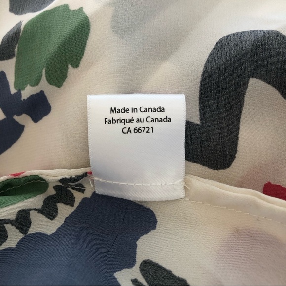 Local Woman silk dress - Picture 11 of 12